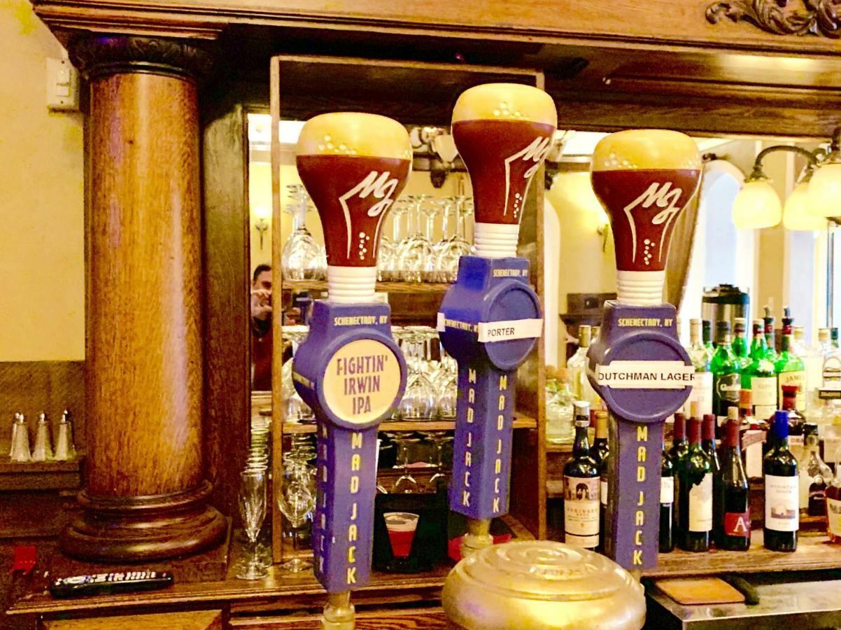The Stockade Inn Schenectady Dış mekan fotoğraf